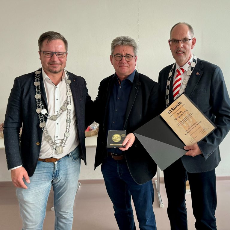 Ehrenmedaille für Wolfgang Schug