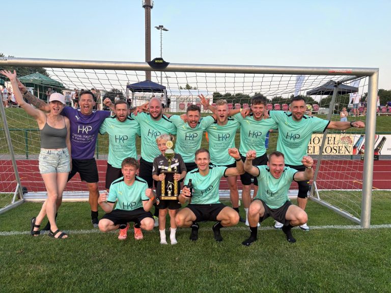Heinz & Hermann Cup: Fußballfest mit starker Resonanz im Ohmbergstadion❤️🖤
