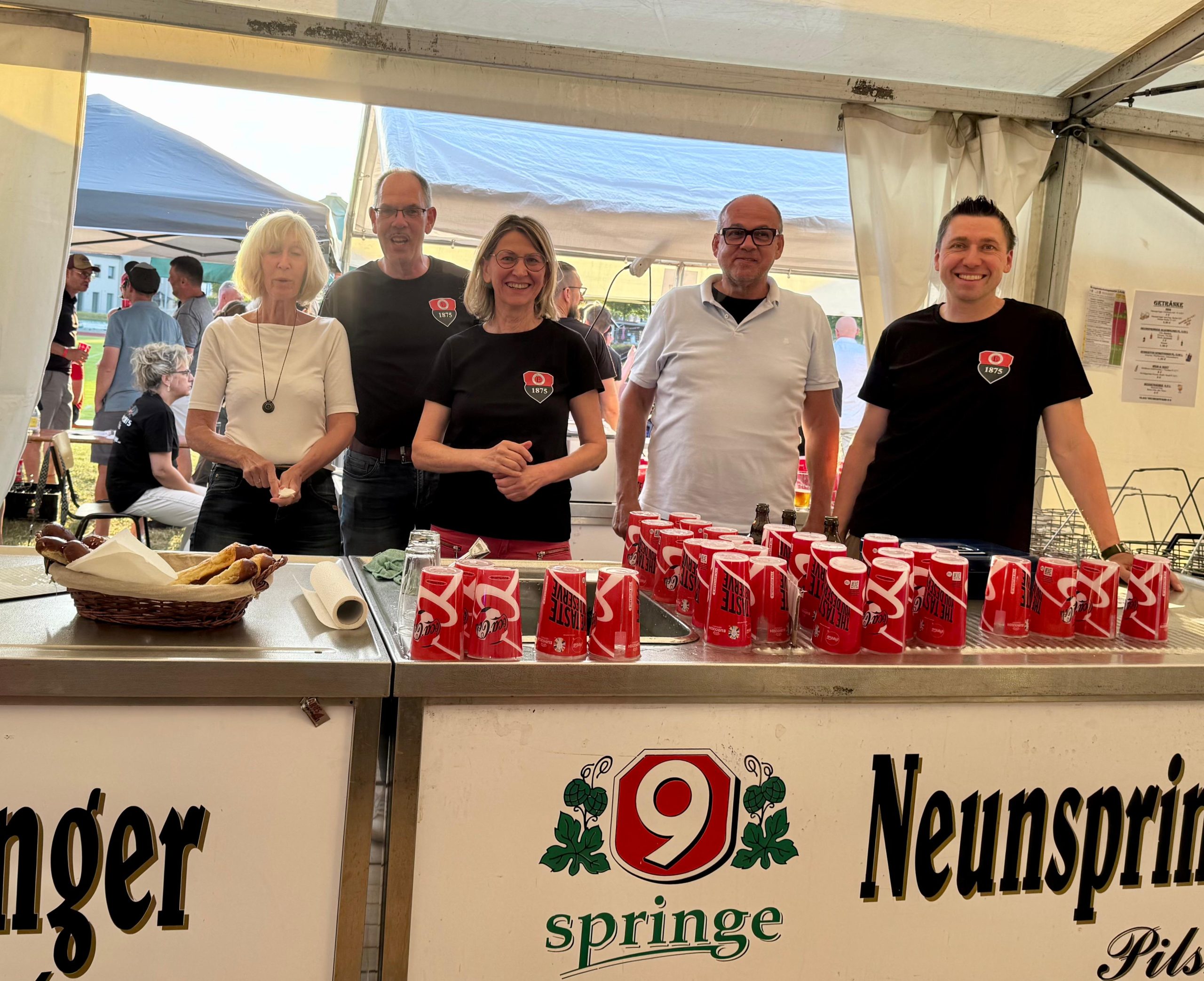 Verkaufsteam beim Sportfest 2025